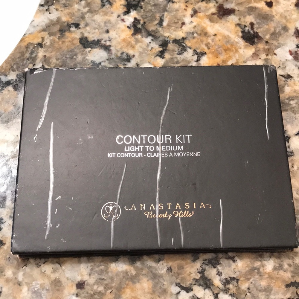 Anastasia Beverly Hills contour kit